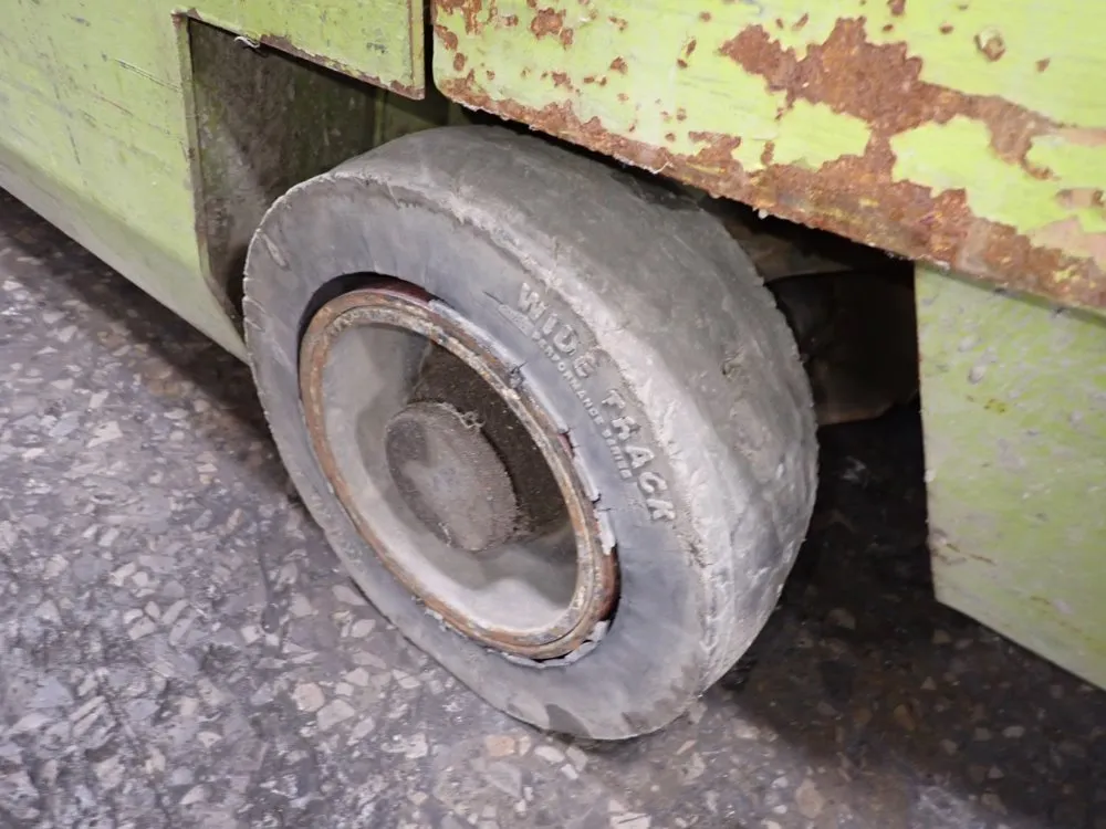 Clark 3150 Lbs Propane Forklift - Gcs17s