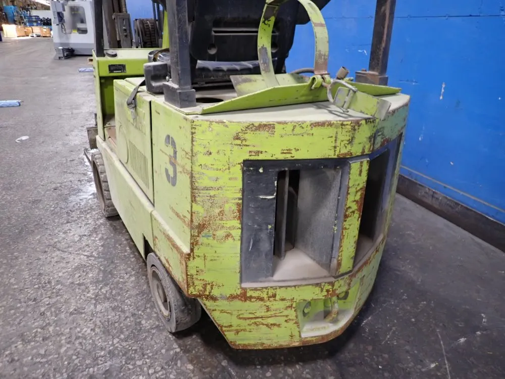 Clark 3150 Lbs Propane Forklift - Gcs17s
