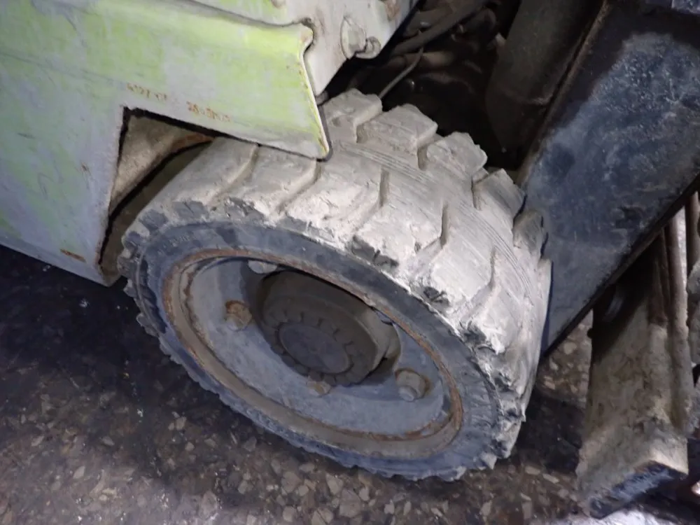 Clark 3150 Lbs Propane Forklift - Gcs17s