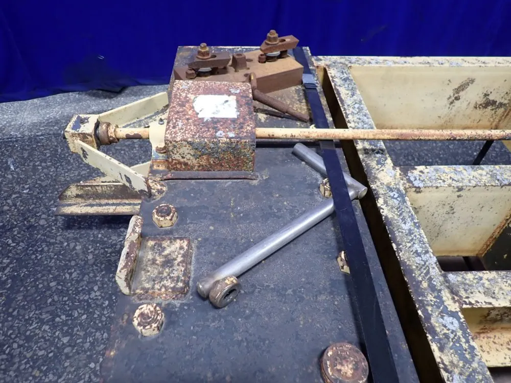 Bushman Equipment 10 Ton Sheet Lifter