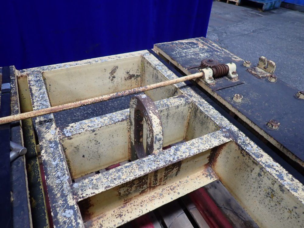 Bushman Equipment 10 Ton Sheet Lifter