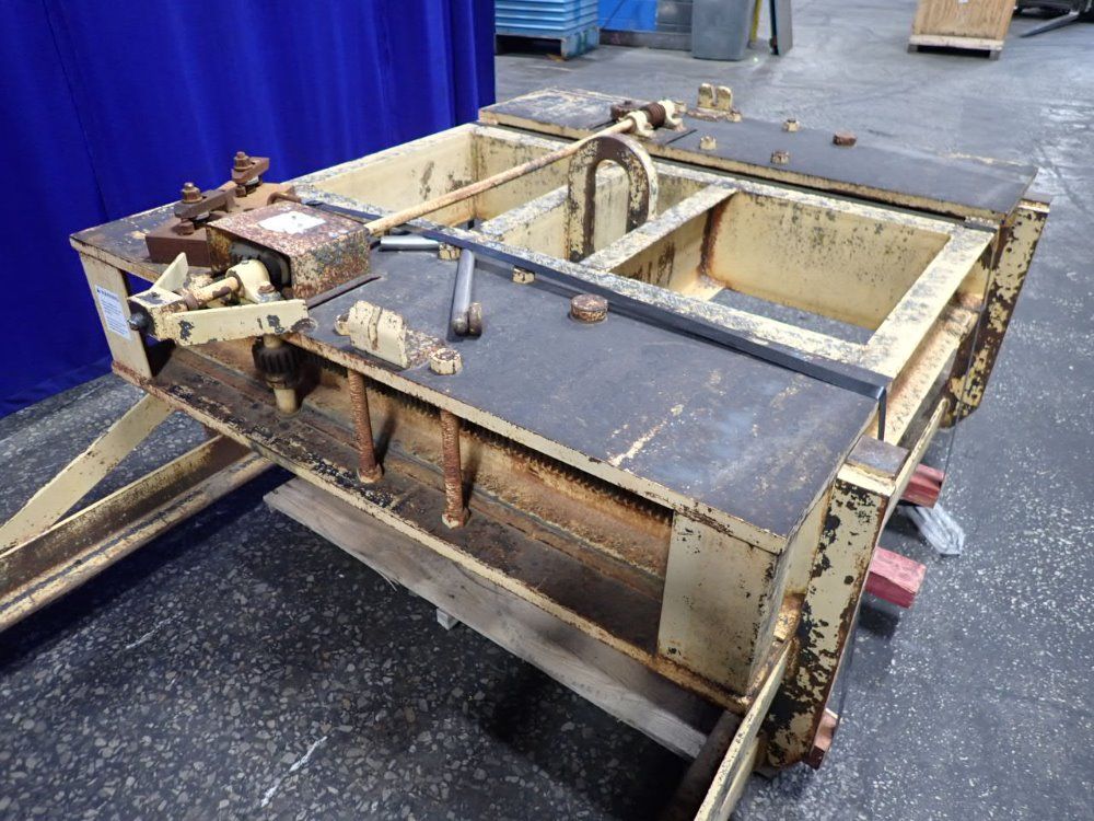 Bushman Equipment 10 Ton Sheet Lifter