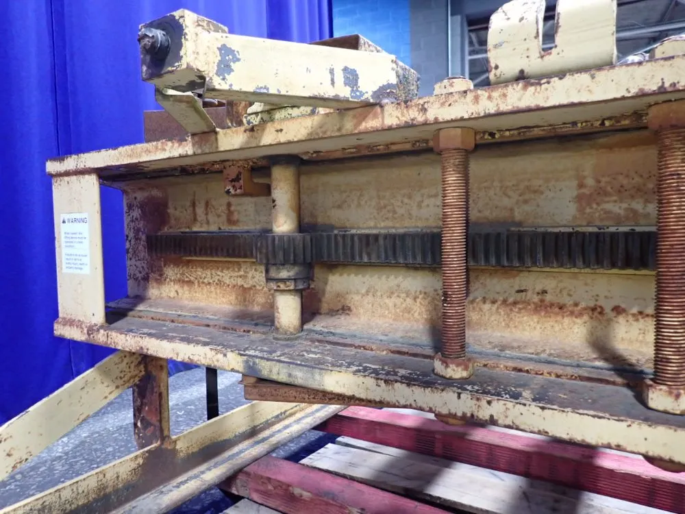 Bushman Equipment 10 Ton Sheet Lifter