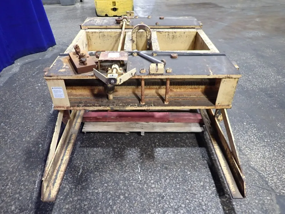 Bushman Equipment 10 Ton Sheet Lifter