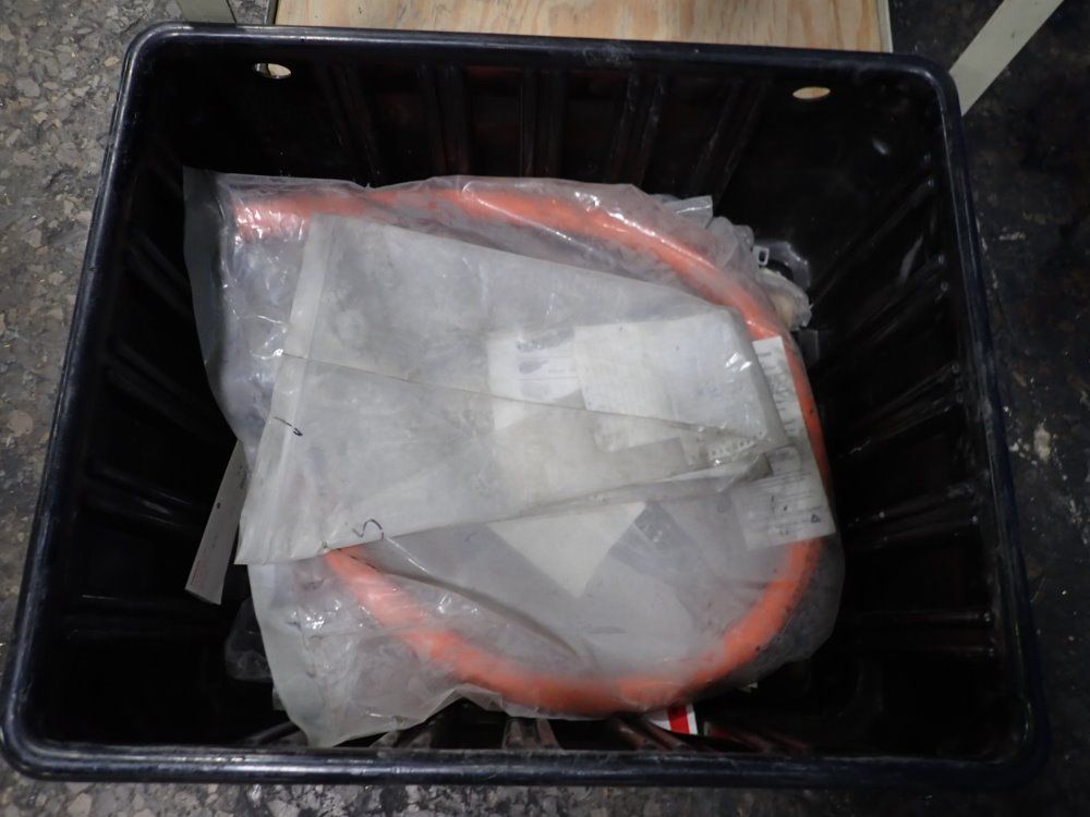 60" X 23" X 23" Blast Cabinet