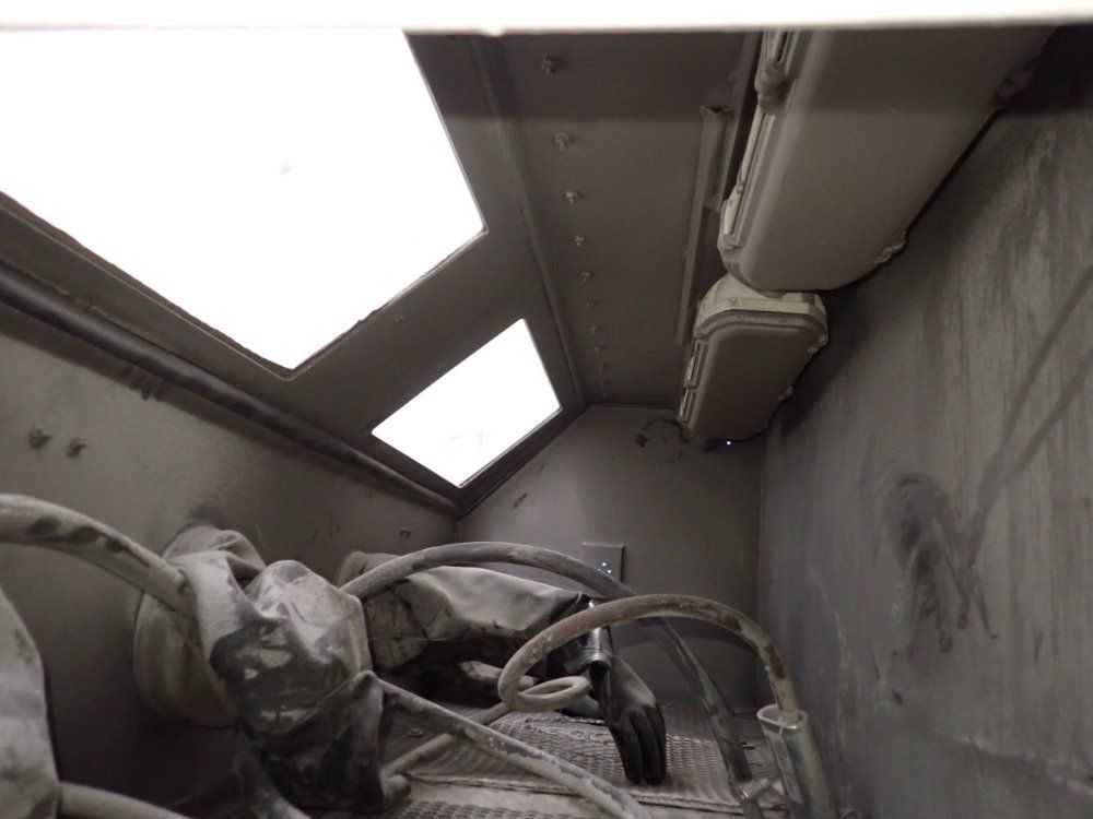 60" X 23" X 23" Blast Cabinet