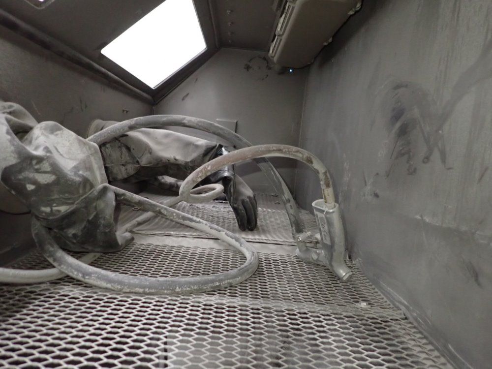 60" X 23" X 23" Blast Cabinet