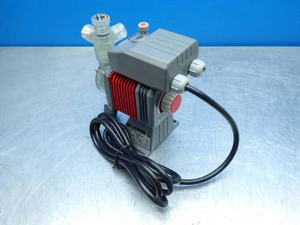 Iawaki 0.6gph Metering Pump - Ehb10r1-vc