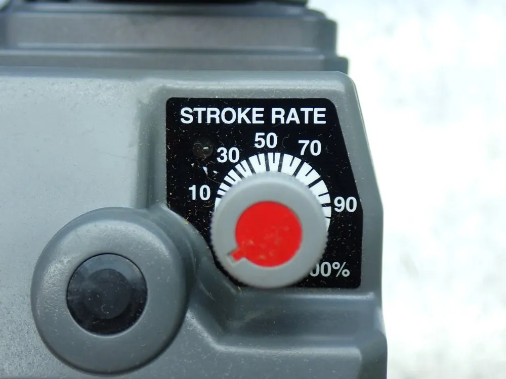 Iawaki 0.6gph Metering Pump - Ehb10r1-vc