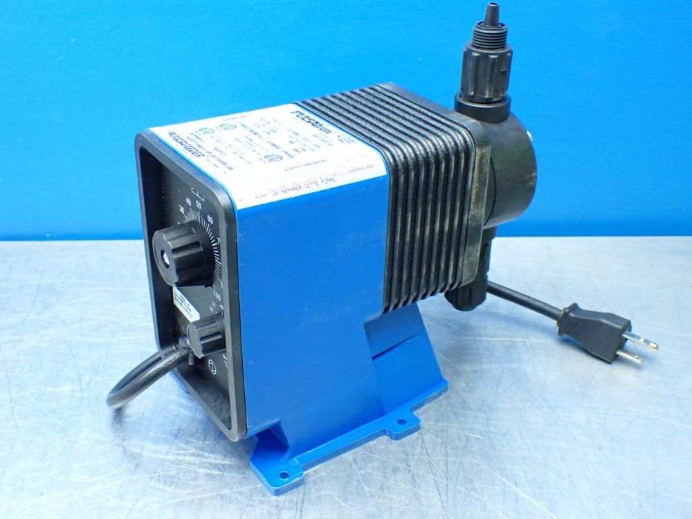 Pulsafeeder 24gpd 3.78lph Metering Pump - Le14sa-ptc1-xxx