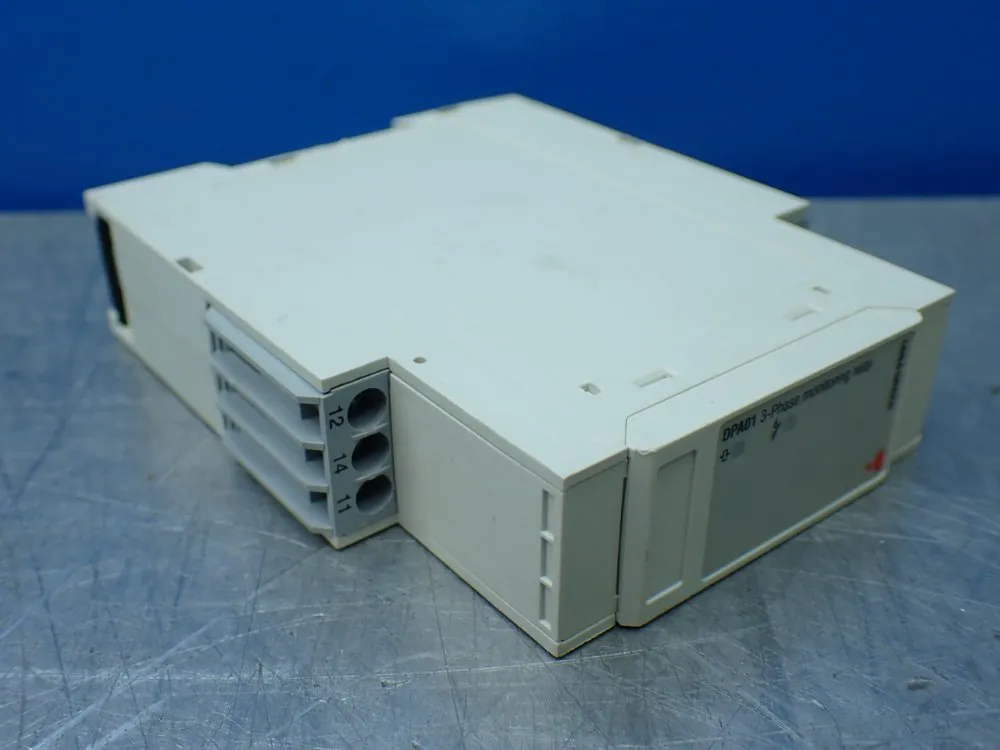 Carlo Gavazzi 3-phase Monitoring Relay. - Dpa01cm44