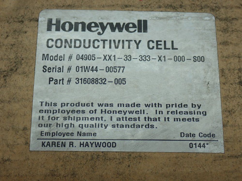 Honeywell Conductivity Cell W/temperature Compensator - 04905-xx1-33-333-x1-000-s00
