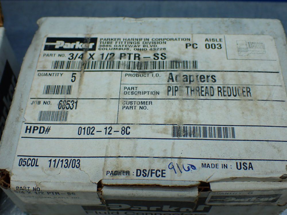 Parker 10 Pipe Thread Reducer Adapters. - 3/4x1/2ptr-ss