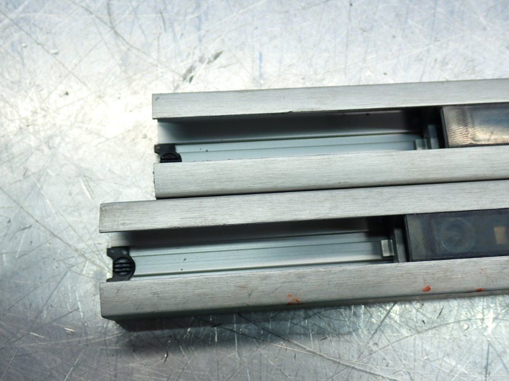 Keyence 140mm Detection Area, 7m Detection Distance Light Curtain Extension Kit - Pj-v21