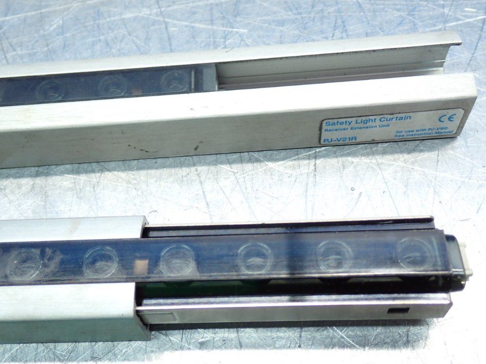 Keyence 140mm Detection Area, 7m Detection Distance Light Curtain Extension Kit - Pj-v21