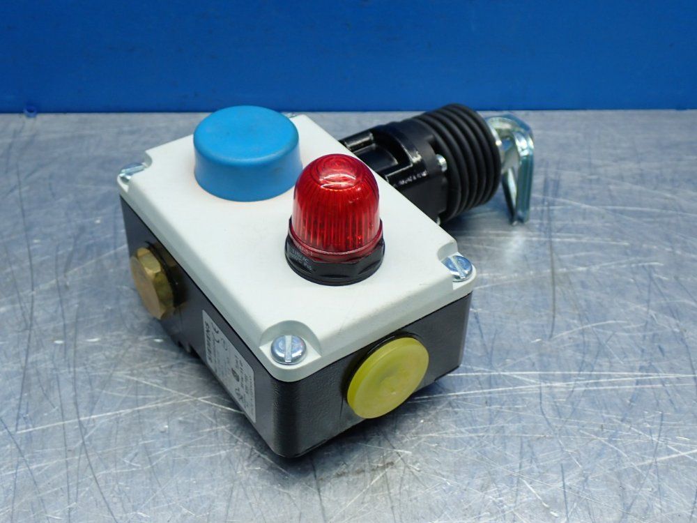 Siemens Emergency Stop Button - 3se7140-1bd