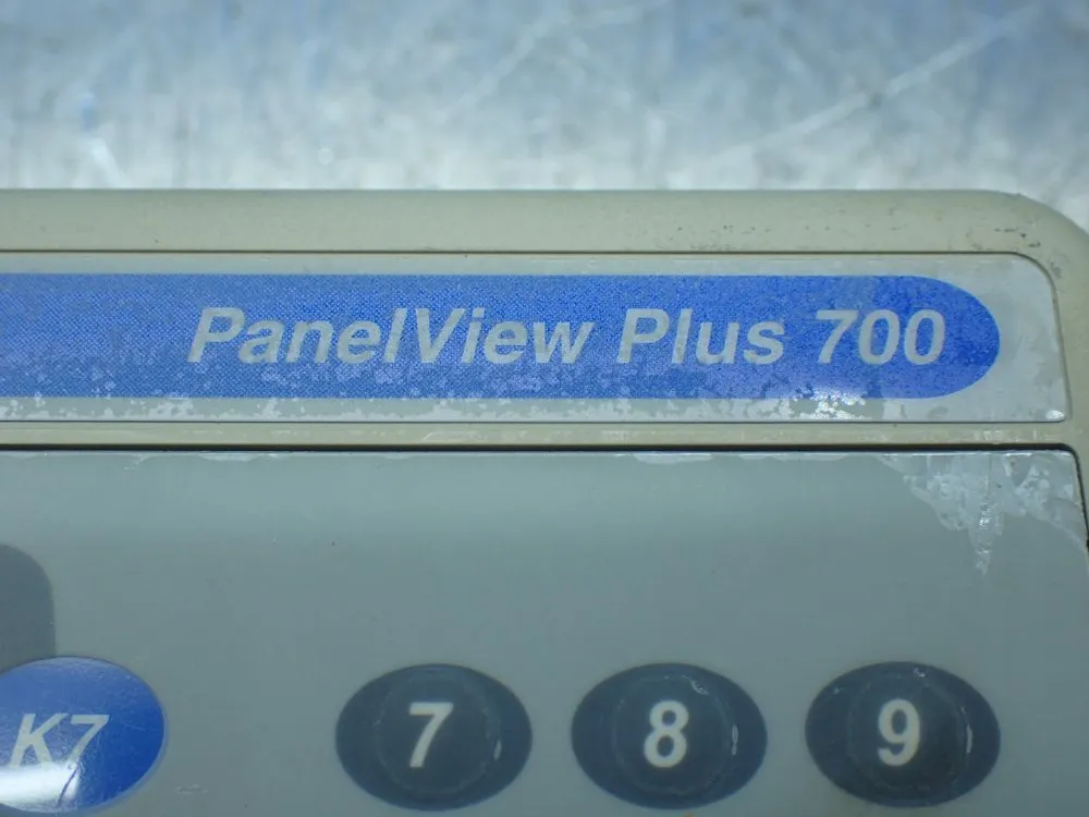 Allen-bradley Panelview Plus 700 Operator Panel - 2711p-b7c4d1