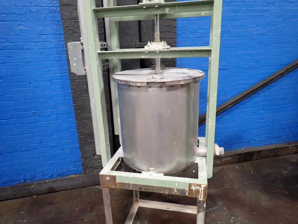 25" X 25" Mixer