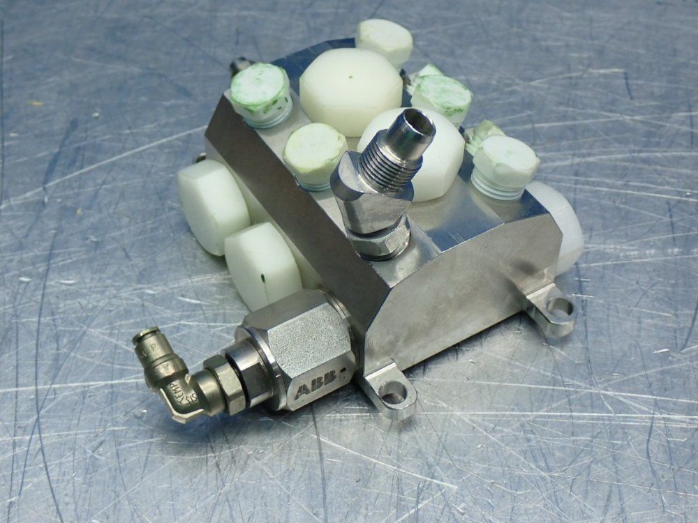 Abb 8x2/2 Valve Block - 3hnm13975-1