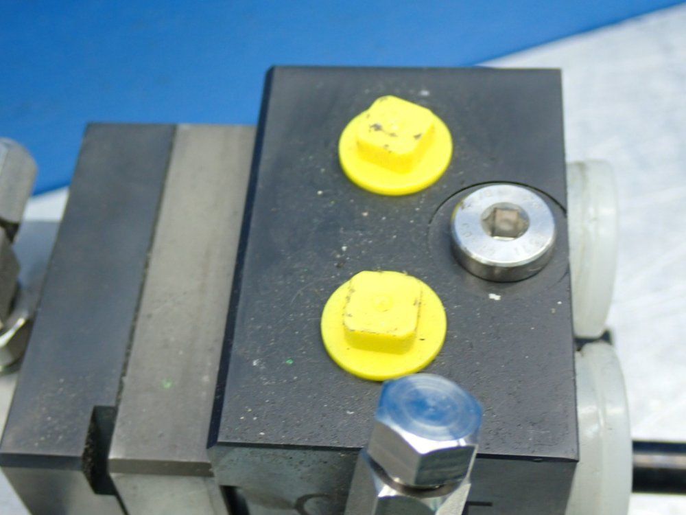 Abb Volume: 6ccm Robotic Spray Gear Pump - 3hna011835-001