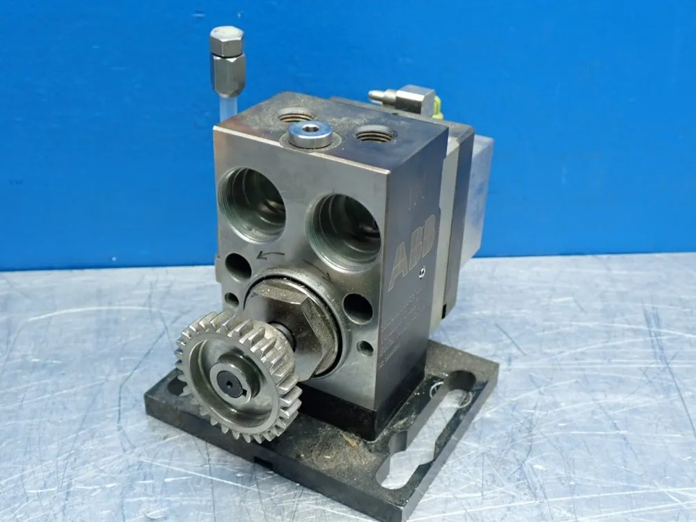Abb Volume: 6cm Robotic Spray Gear Pump - 3hna011835-001