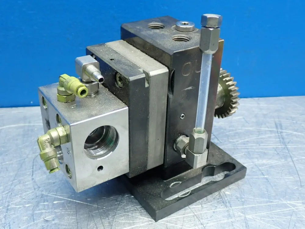 Abb Volume: 6cm Robotic Spray Gear Pump - 3hna011835-001
