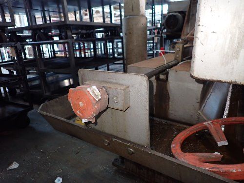 Hem Inc 27 1/2" X 27" Horizontal Band Saw - 1500lm