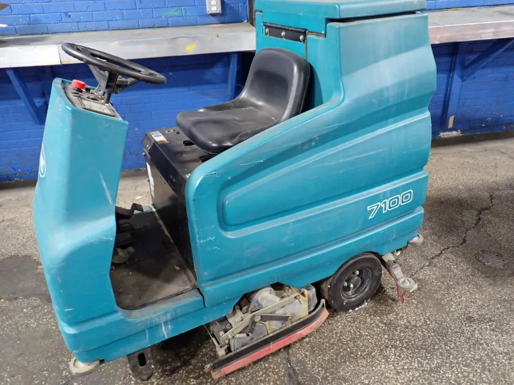 Tennant Company Floor Scrubber - M7100