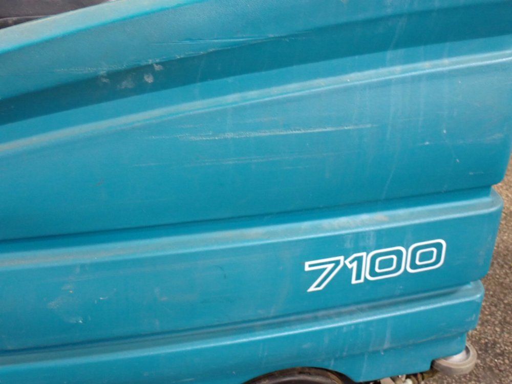 Tennant Company Floor Scrubber - M7100