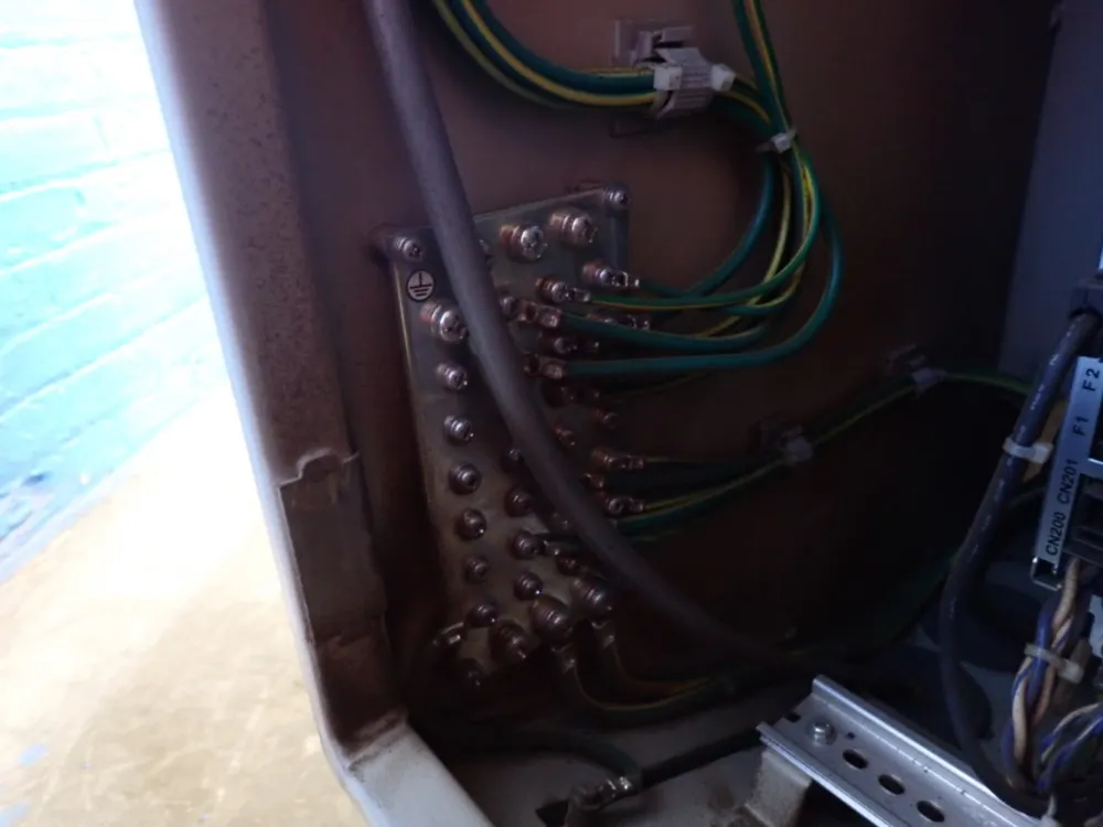 Motoman / Yaskawa Electric 2.0kva Robot - Mh6