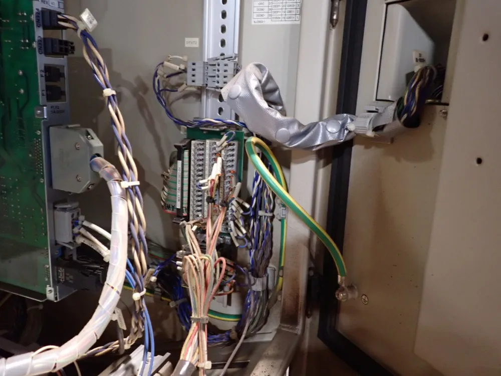 Motoman / Yaskawa Electric 2.0kva Robot - Mh6