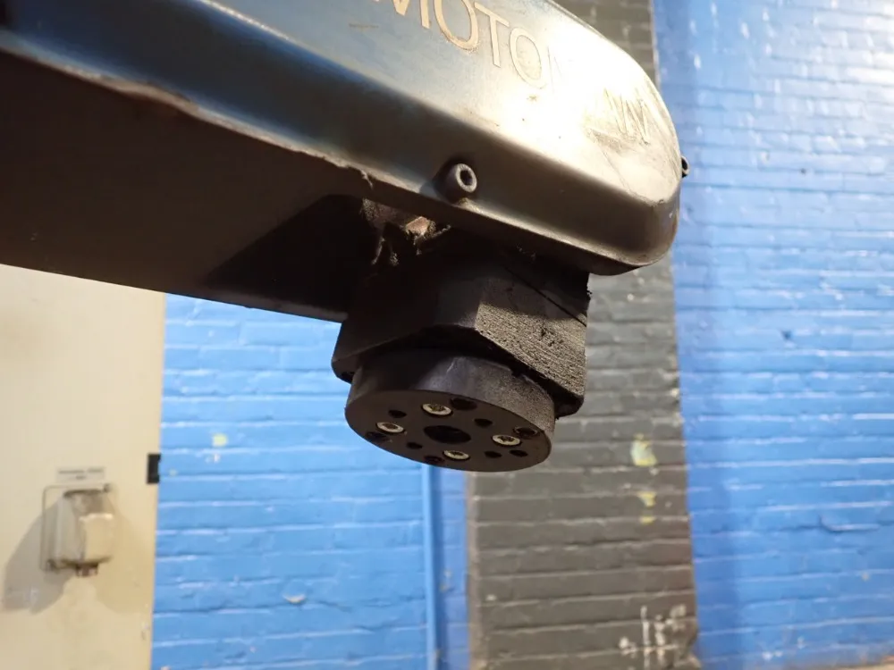 Motoman / Yaskawa Electric 2.0kva Robot - Mh6