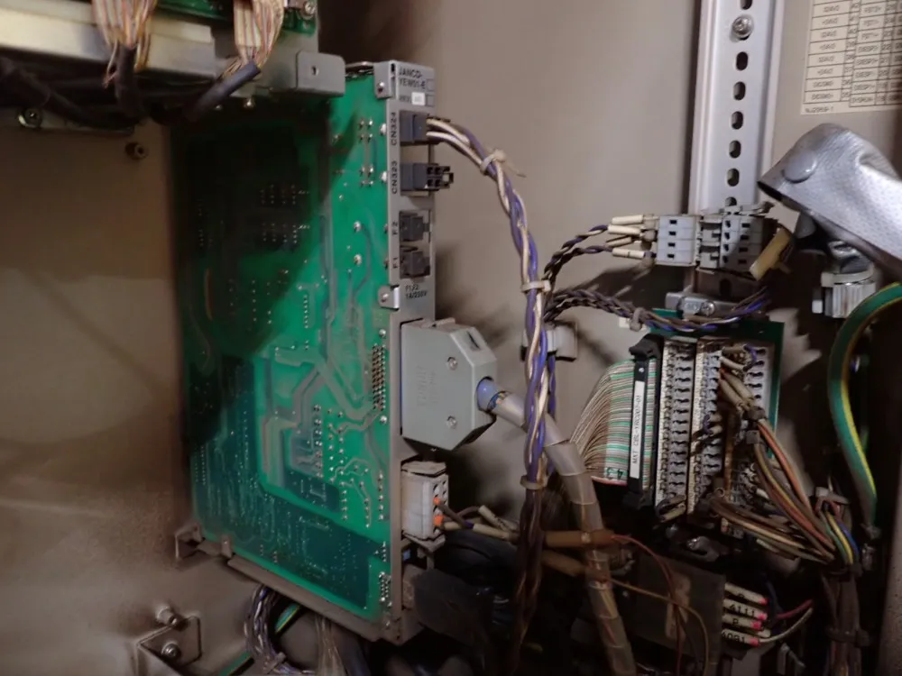 Motoman / Yaskawa Electric 2.0kva Robot - Mh6