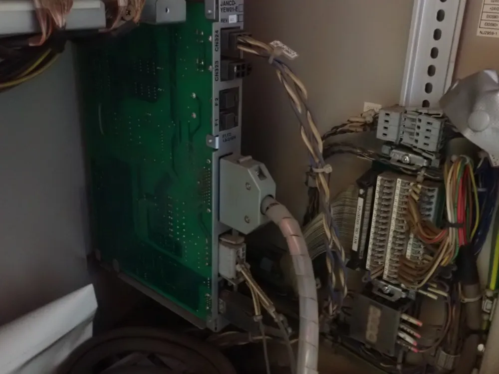 Motoman / Yaskawa Electric 2.0kva Robot - Mh6