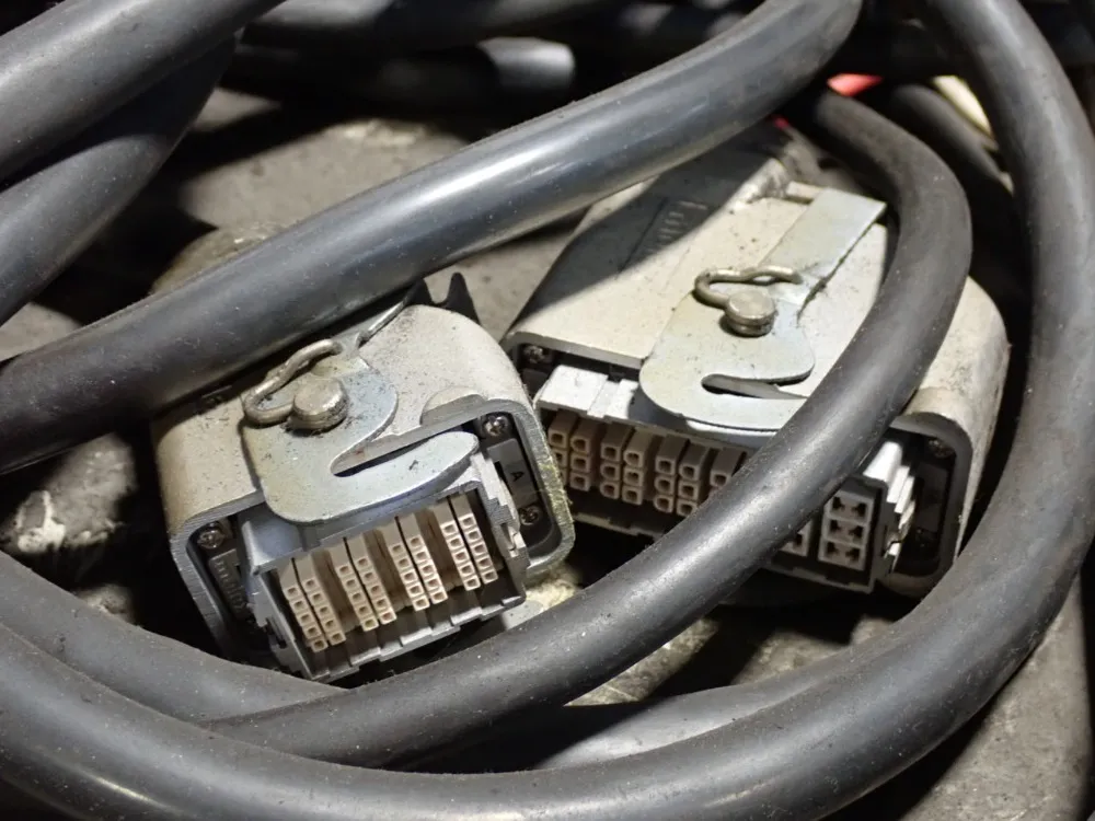 Motoman / Yaskawa Electric 2.0kva Robot - Mh6