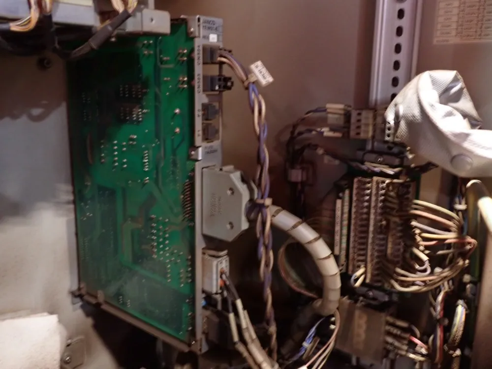 Motoman / Yaskawa Electric 2.0kva Robot - Mh6