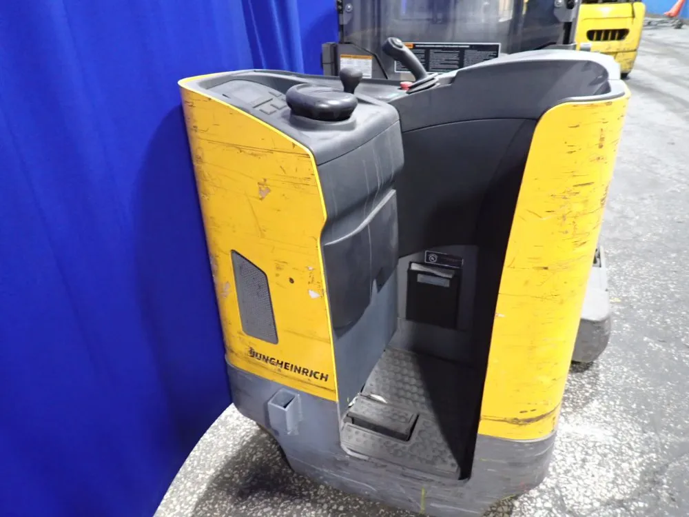 Jungheinrich 4000 Lbs Electric Order Picker - Etr340