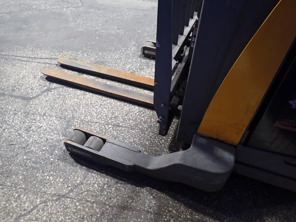 Jungheinrich 4000 Lbs Electric Order Picker - Etr340