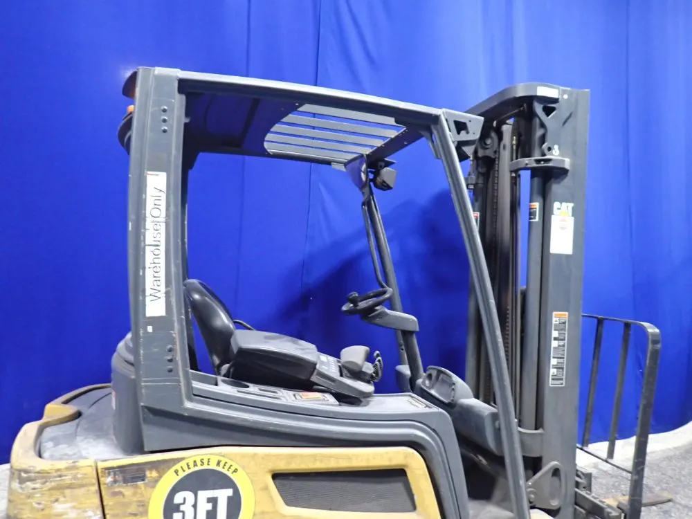 Cat 3940 Lbs Electric Forklift - 4000