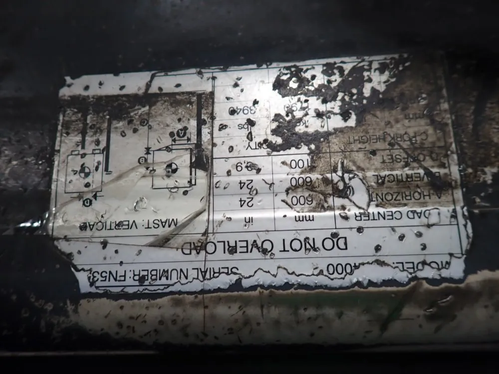 Cat 3940 Lbs Electric Forklift - 4000