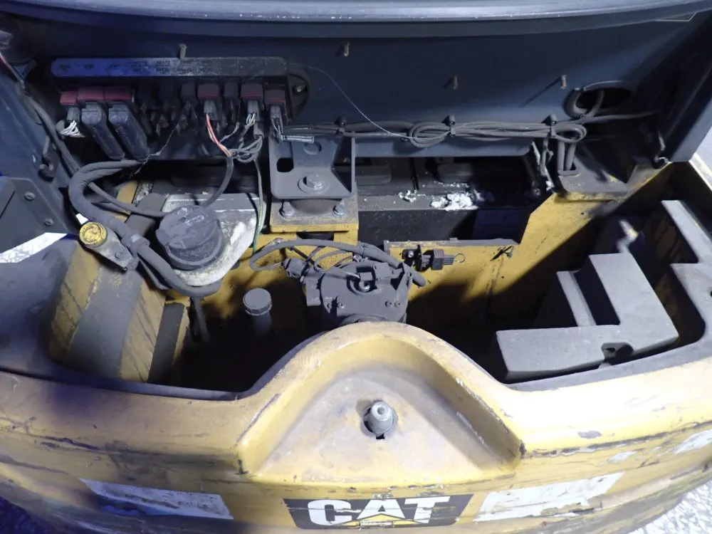 Cat 3940 Lbs Electric Forklift - 4000