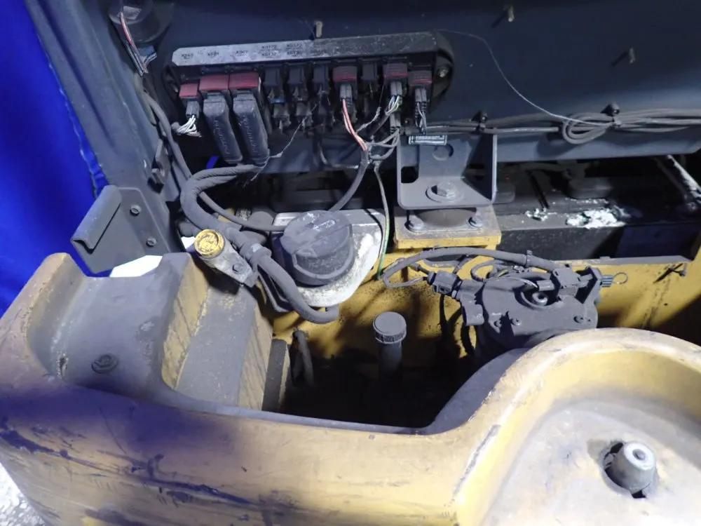 Cat 3940 Lbs Electric Forklift - 4000