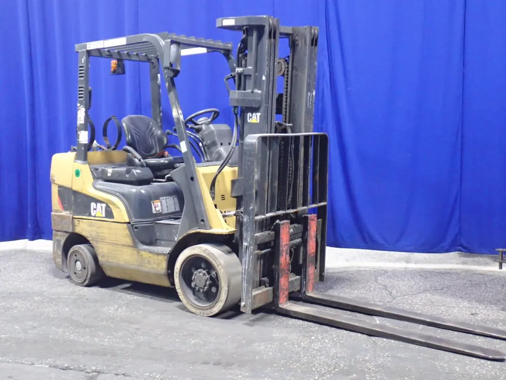 Cat 5750 Lbs Propane Forklift - 2c6000