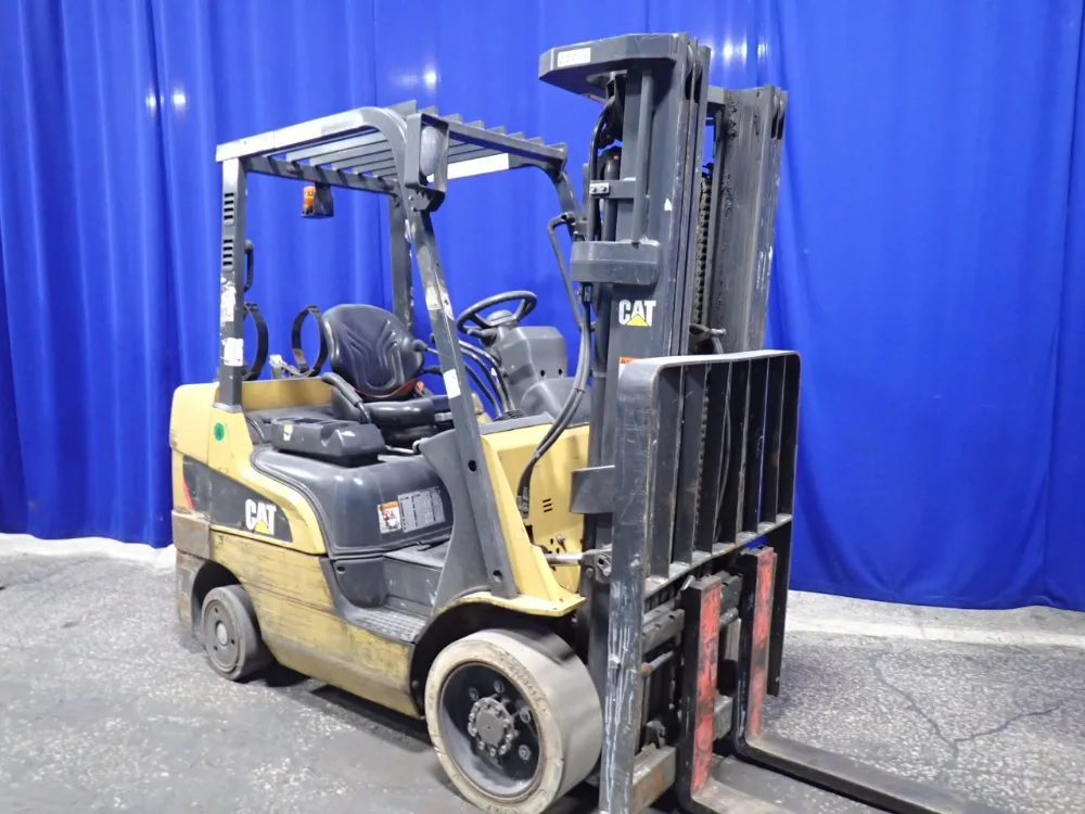 Cat 5750 Lbs Propane Forklift - 2c6000
