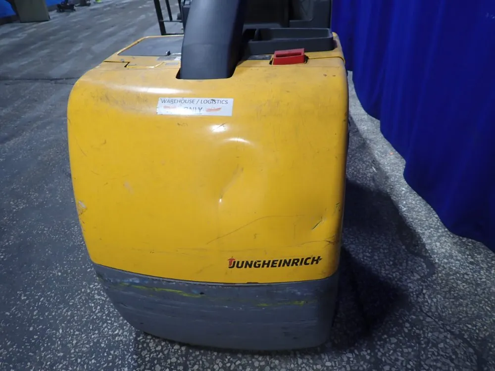 Jungheinrich 8820 Lbs Electric Tow Tractor - Ezsc40na