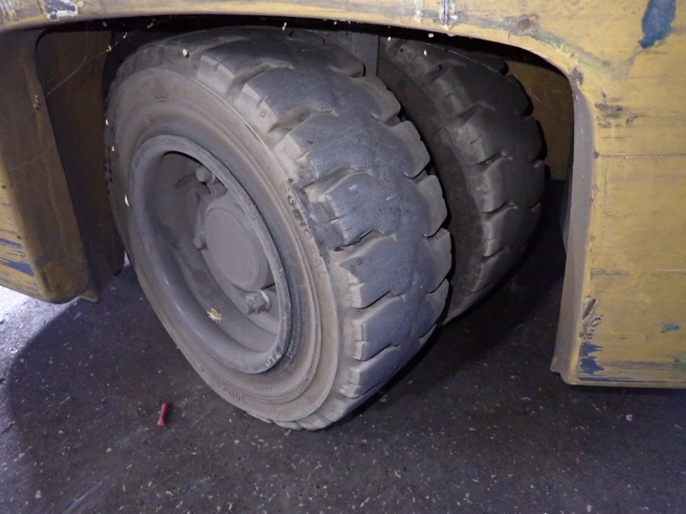 Caterpillar 3150 Lbs Electric Forklift - 2etc3000