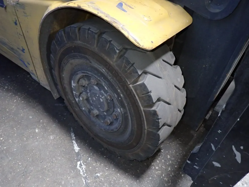 Caterpillar 3150 Lbs Electric Forklift - 2etc3000