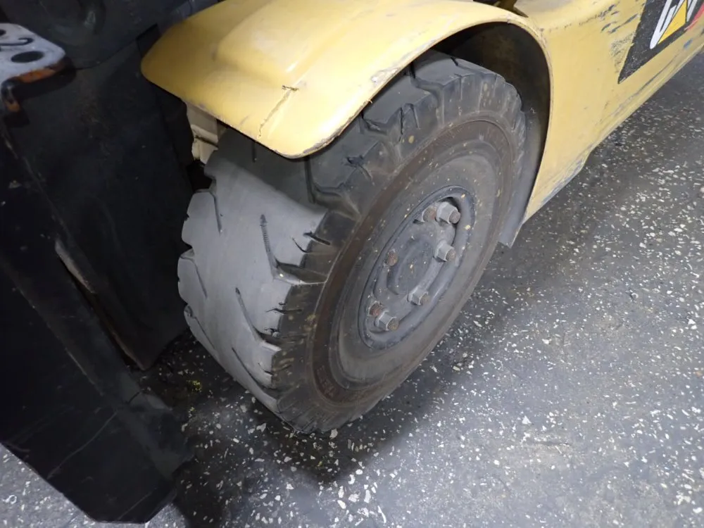 Caterpillar 3150 Lbs Electric Forklift - 2etc3000