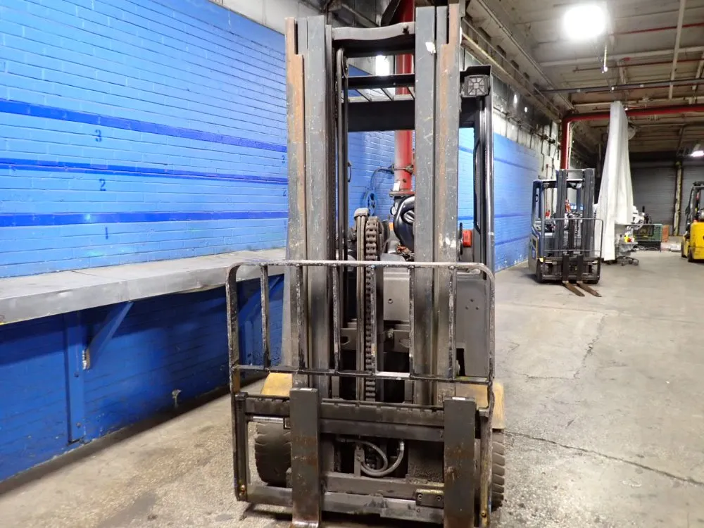 Caterpillar 5970 Lbs Electric Forklift - 2ep6000