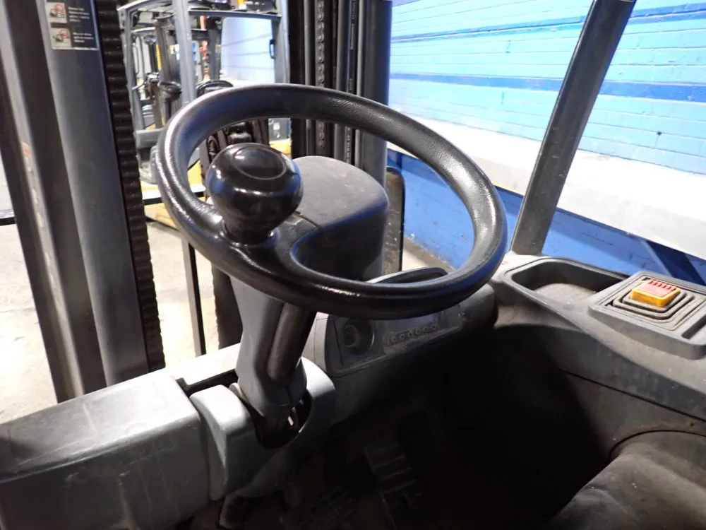 Caterpillar 5970 Lbs Electric Forklift - 2ep6000